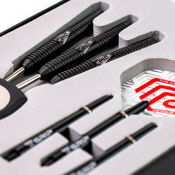 BULL'S Mensur Suljovic Black Edition Steeldarts